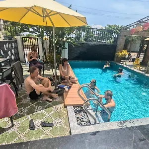  Hostel Nalani &